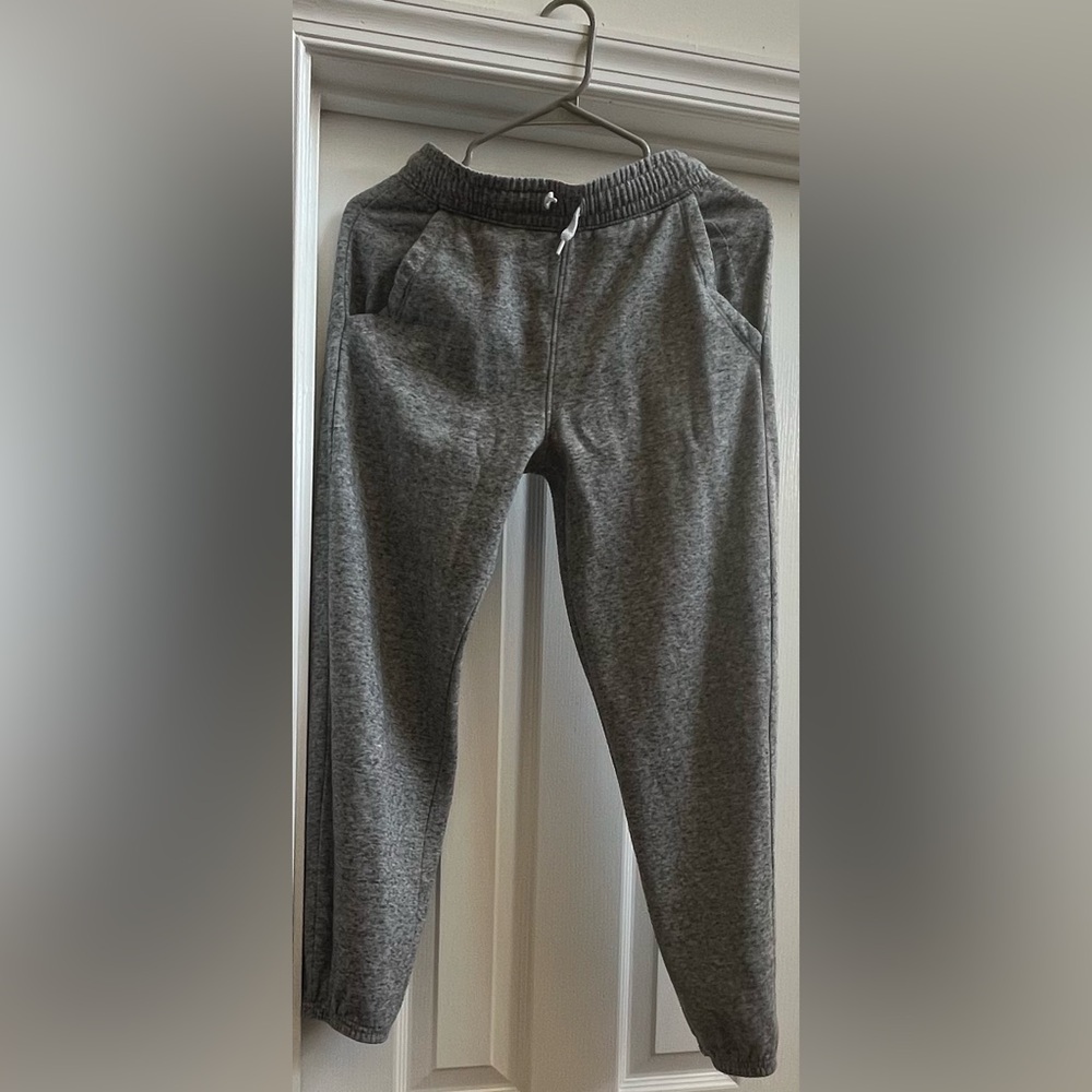 Old Navy Heather Gray Kids jogger sweatpants